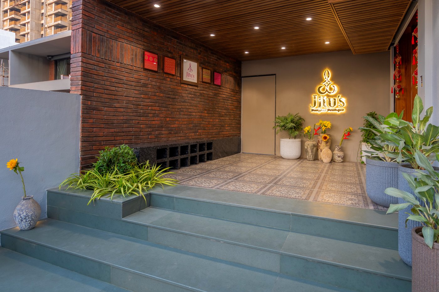 Jitu's Boutique interior